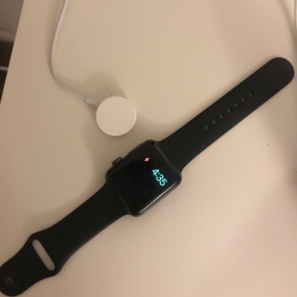 Apple Watch Series 3 - Picture 2 of 2